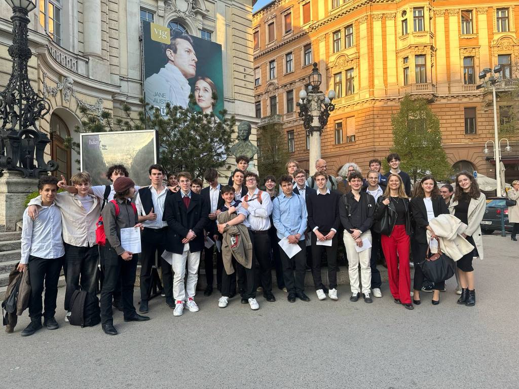 Színházlátogatás - "Az ember aki elvesztette az idő", +29fő